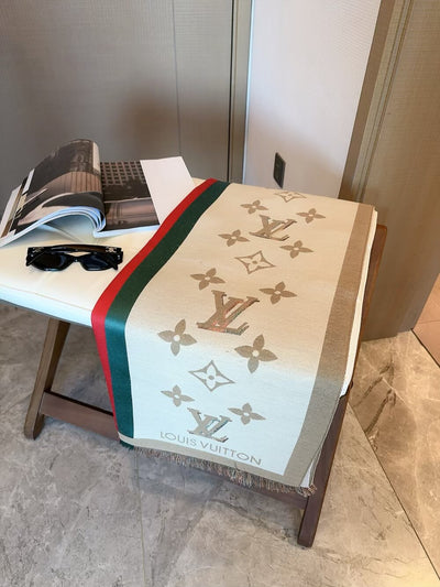 Famous Brand L-V shawl for women