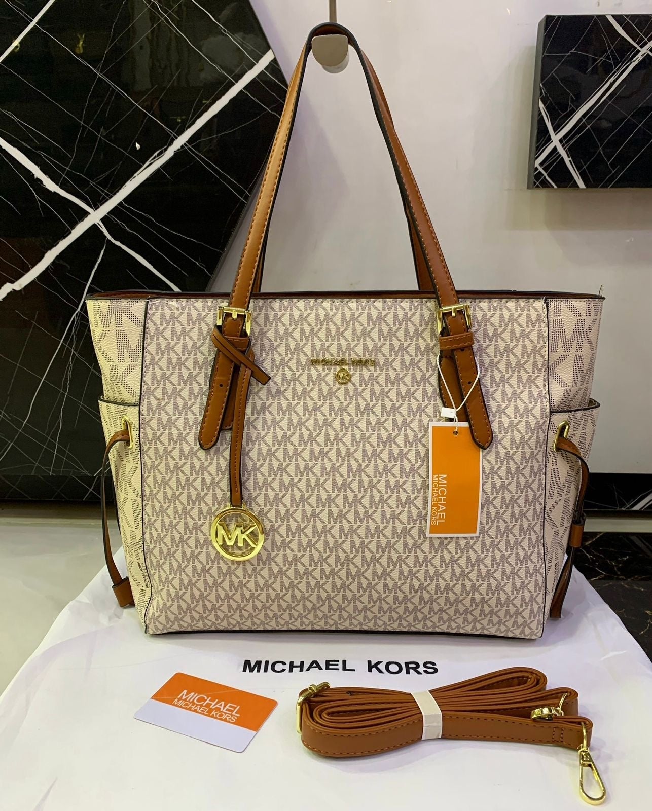 Micheal Kors MK tote bag White