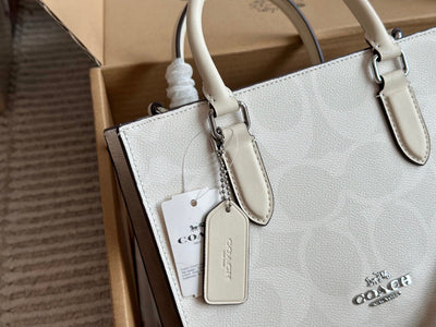 Coach Glacier White Maggie Tote (Pre order)