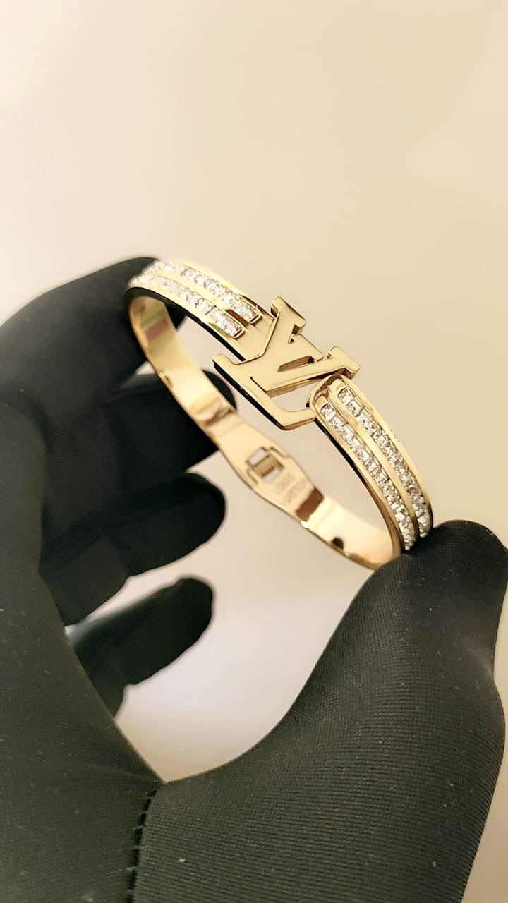 Famous Brand L-V Lou-is Vui-tton Bracelet for Women