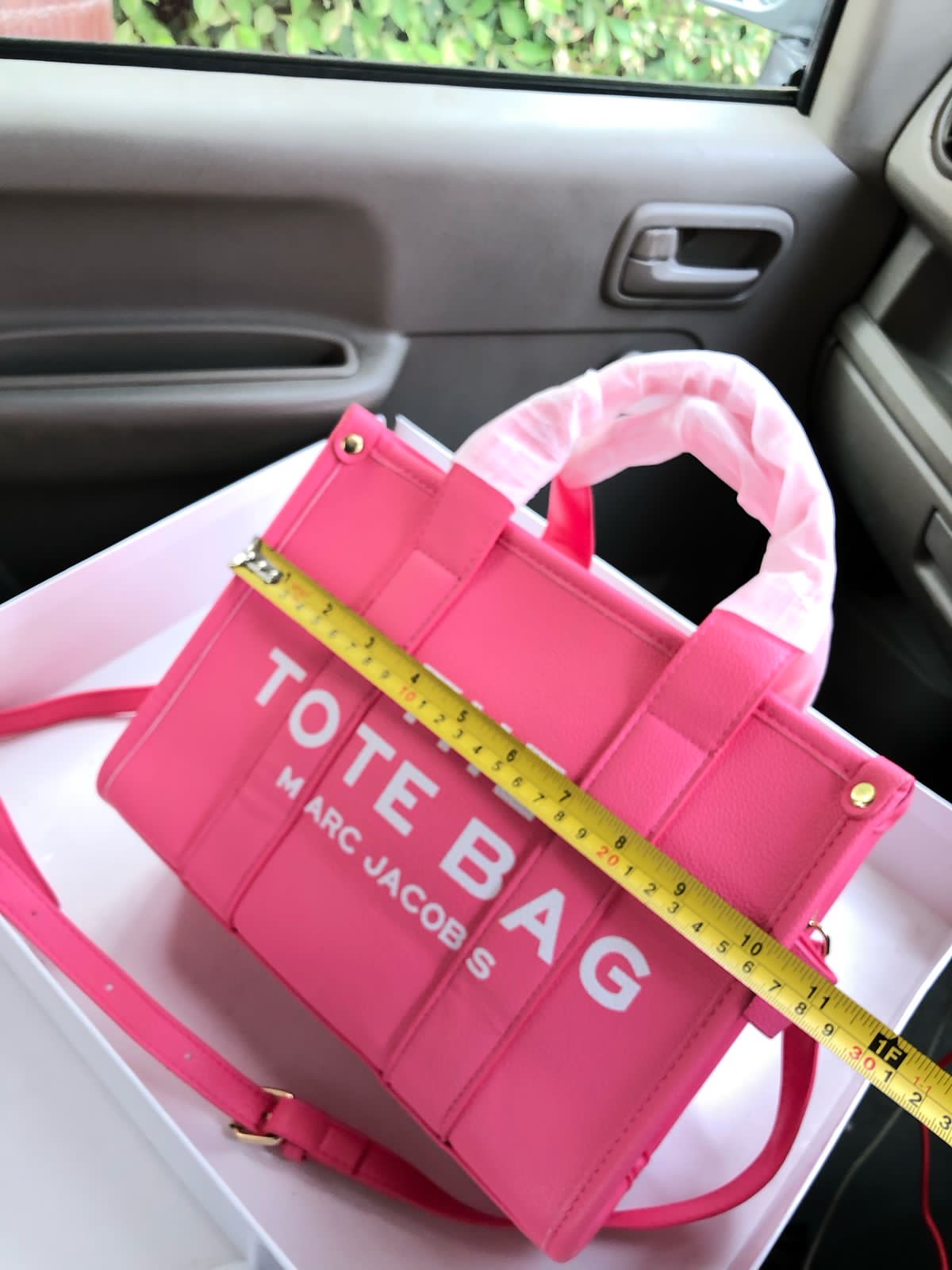 Marc Jacob’s MJ THE TOTE BAG