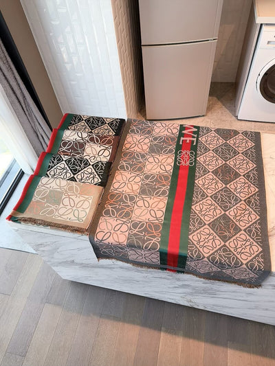 Famous Brand Loe-we shawl for women