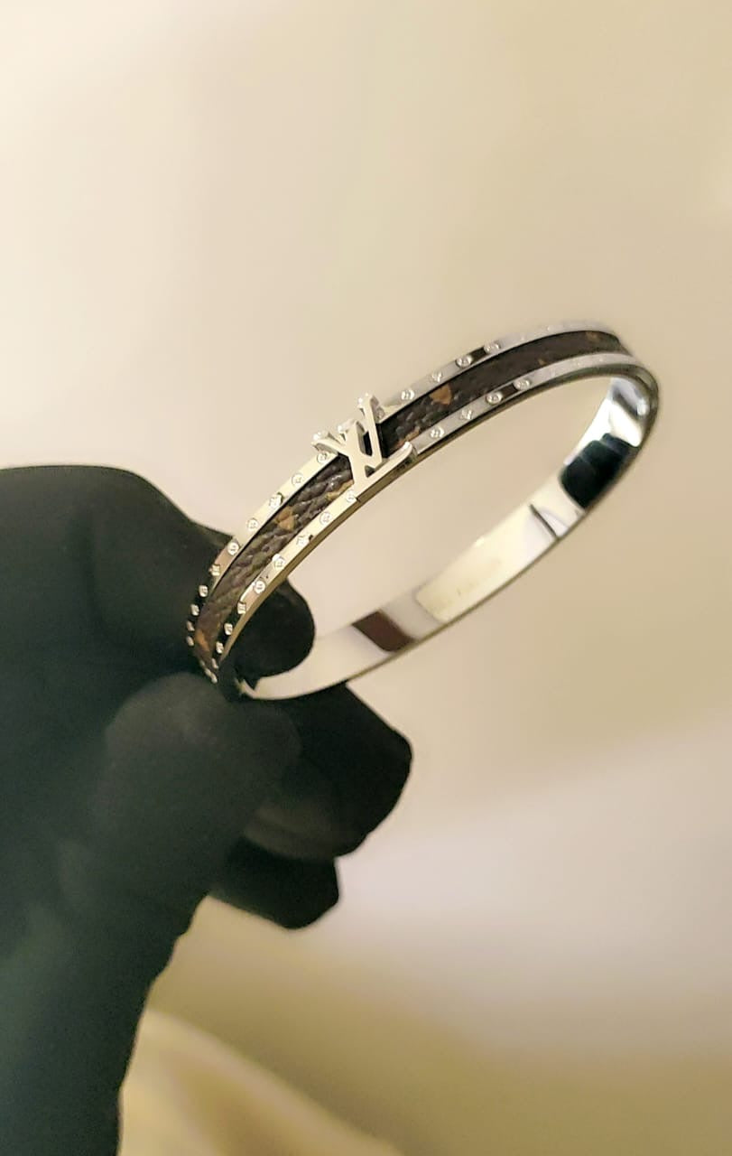 Famous Brand L-V Lou-is Vui-tton Bracelet for Women