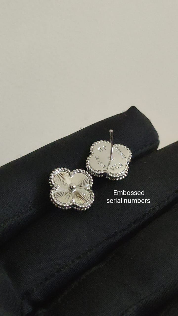 Famous Brand -Van-cl-eef earrings and locket for women