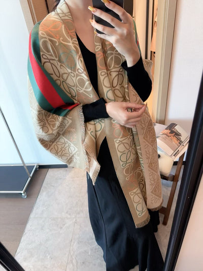 Famous Brand Loe-we shawl for women