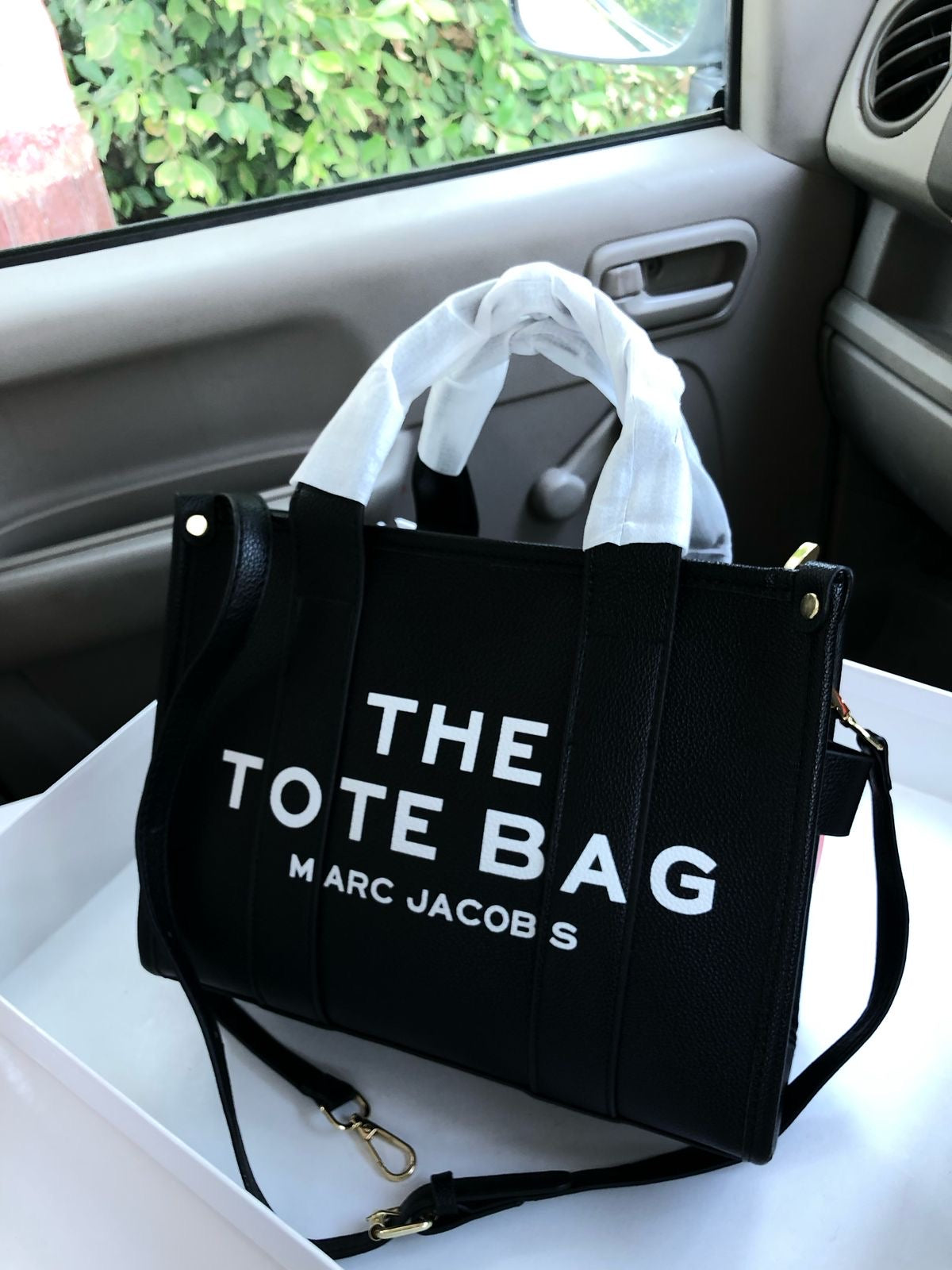 Marc Jacob’s MJ THE TOTE BAG Black