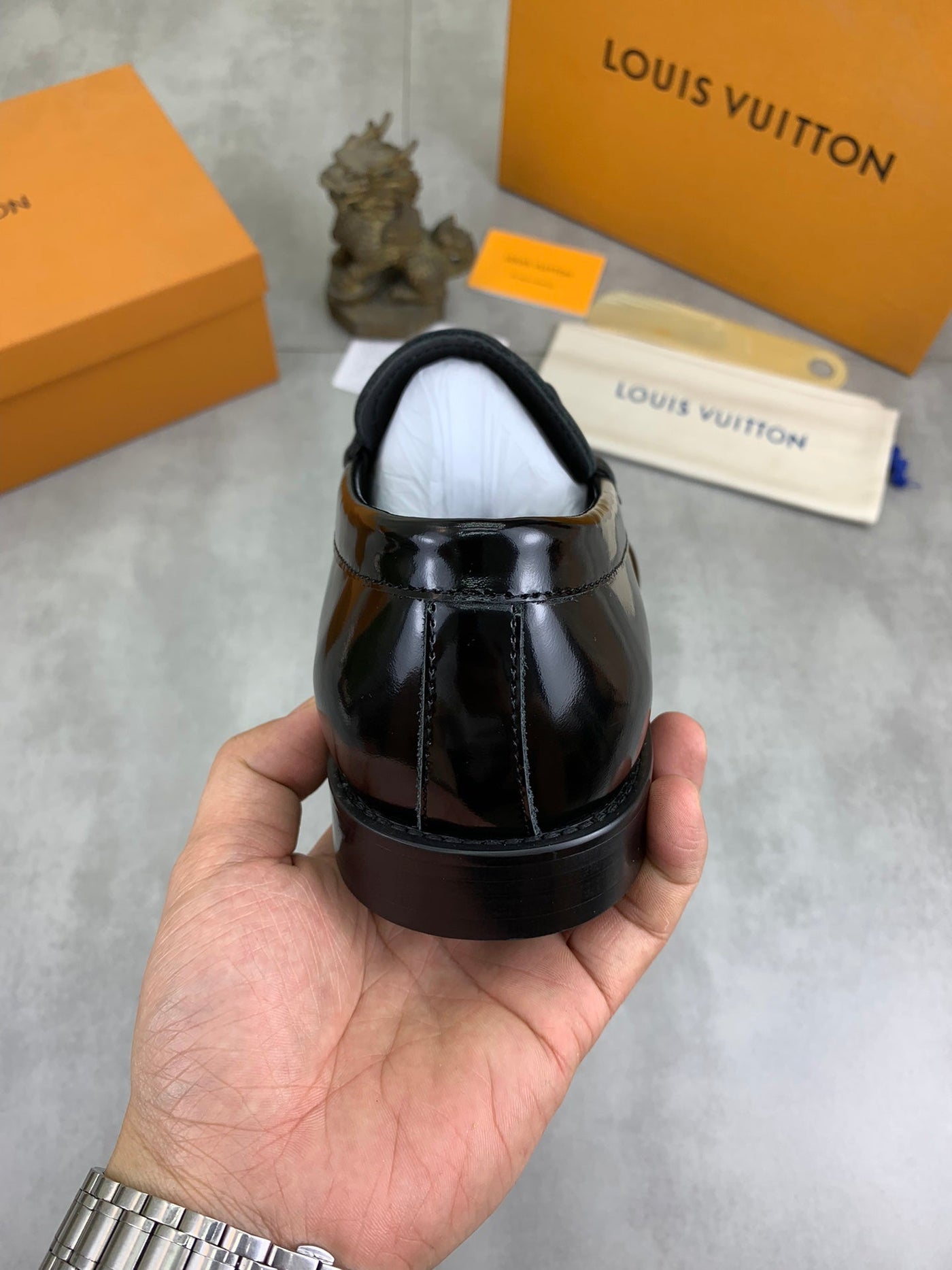 Luxury Brand L-V  Lo-uis Vui-tton  Leather Business Shoes for Men (Pre Order)