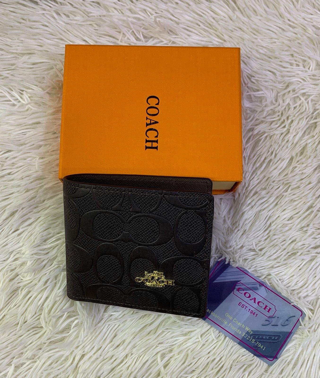 Coach Men’s Wallet – Classic & Sleek