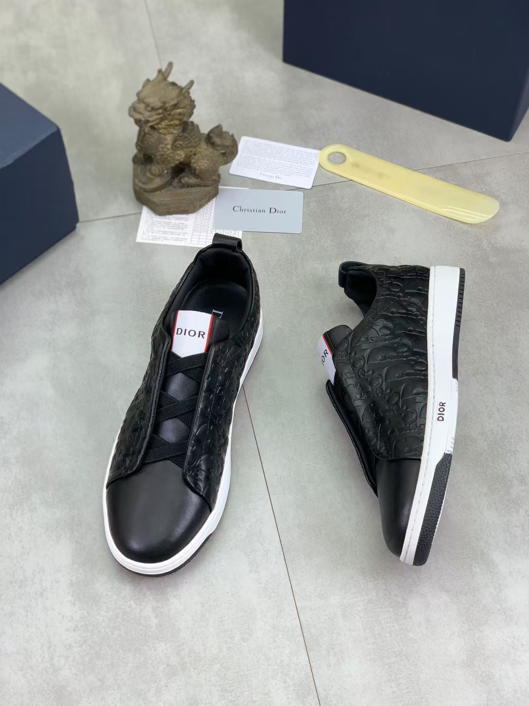 Christian Dior CD sneakers Unisex (Pre order)