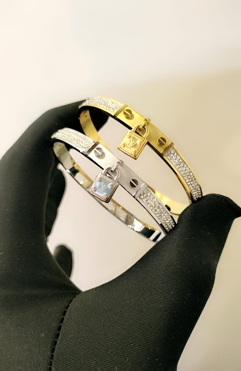 Famous Brand L-V Lou-is Vui-tton Bracelet for Women