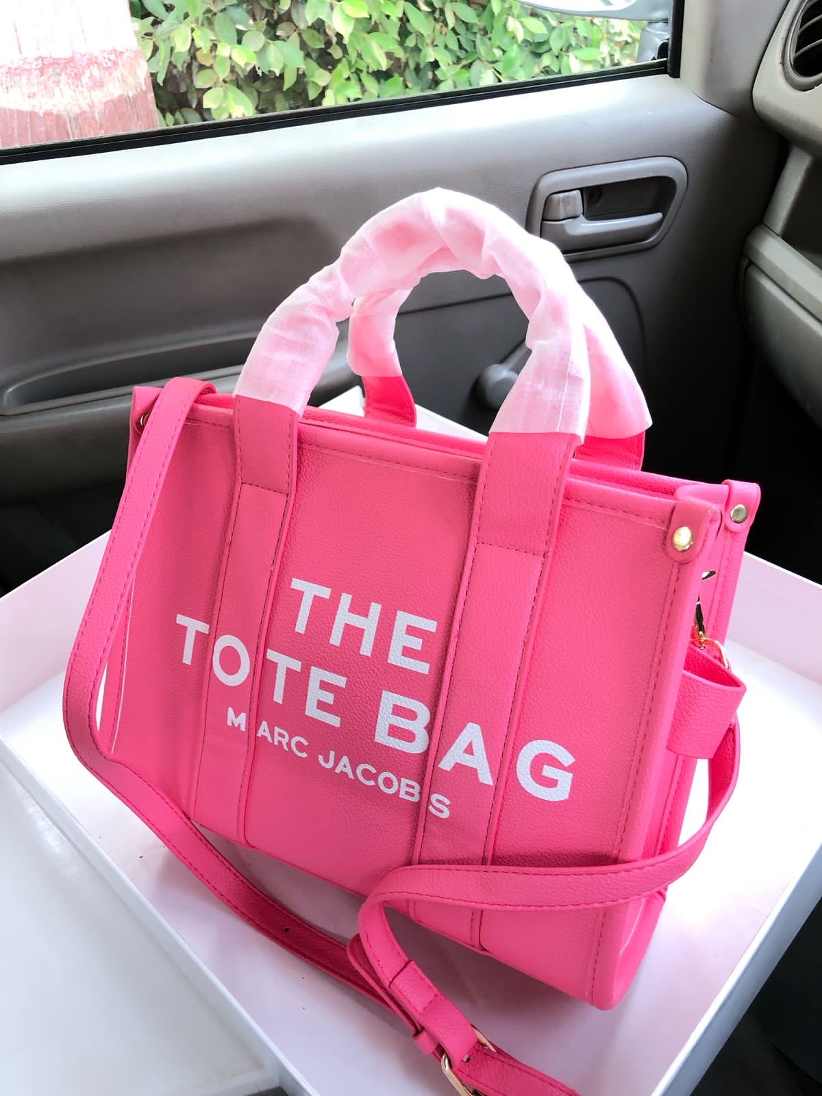 Marc Jacob’s MJ THE TOTE BAG Pink