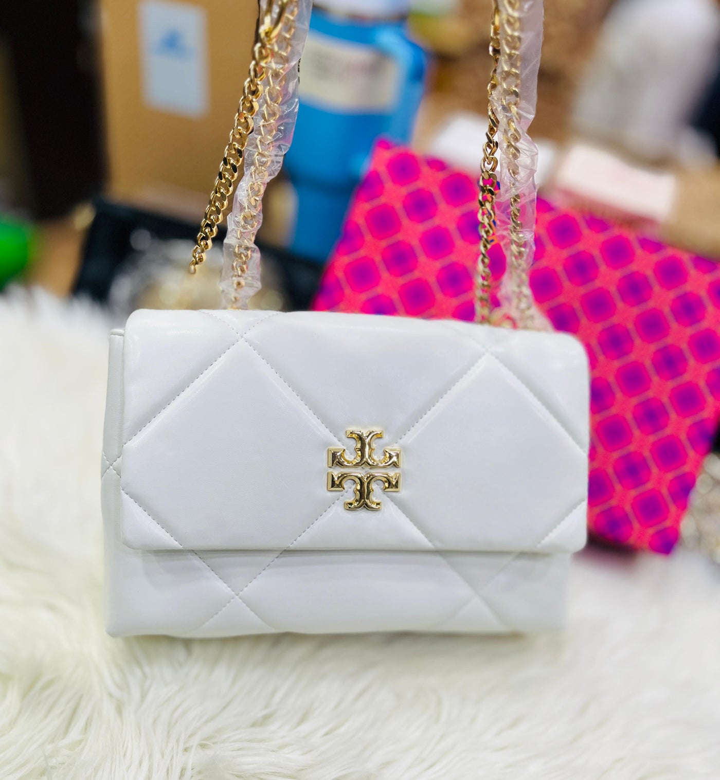 TORY BURCH KIRA DIAMOND QUILT CONVERTIBLE SHOULDER BAG White