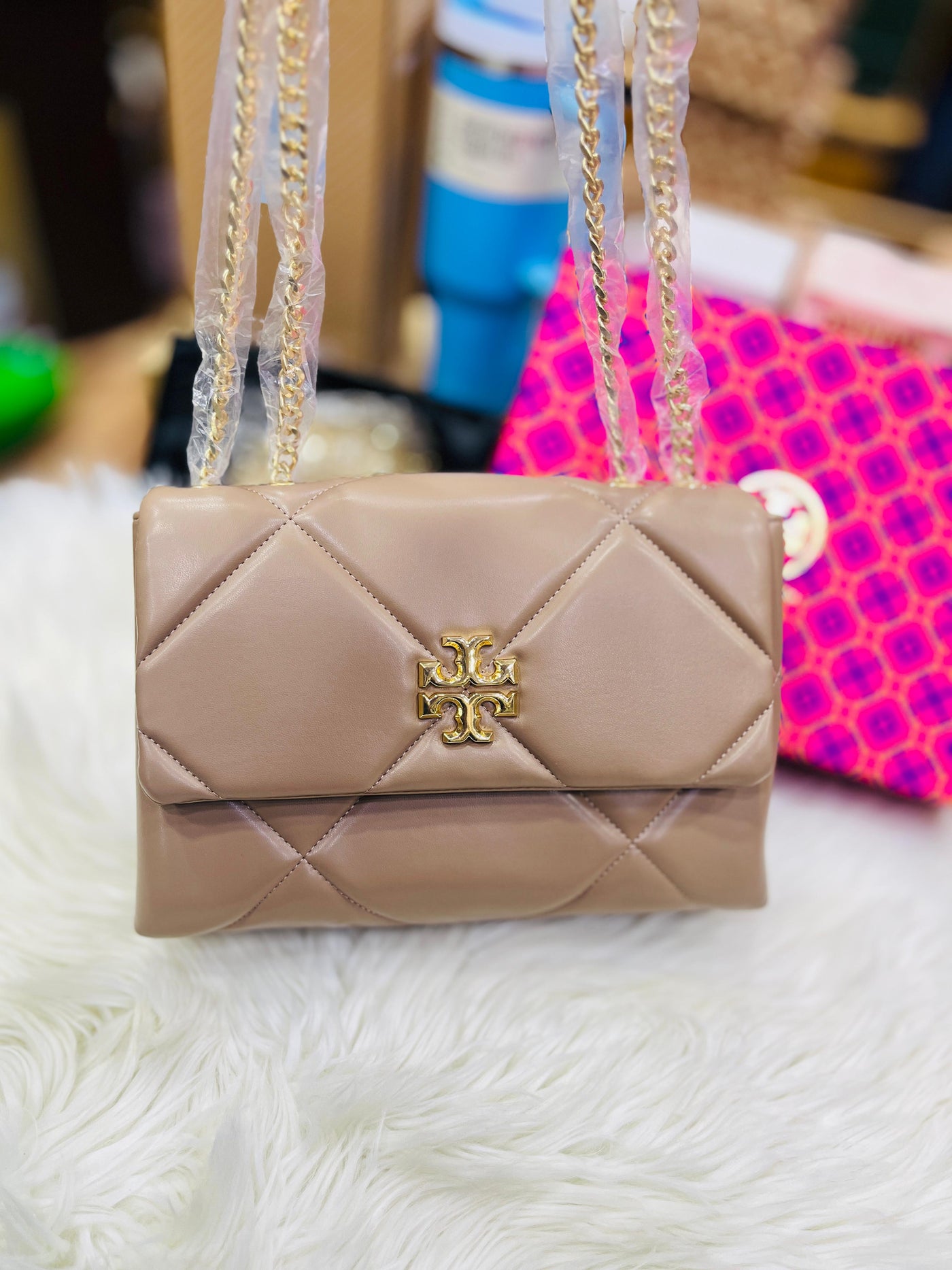 TORY BURCH KIRA DIAMOND QUILT CONVERTIBLE SHOULDER BAG Pink