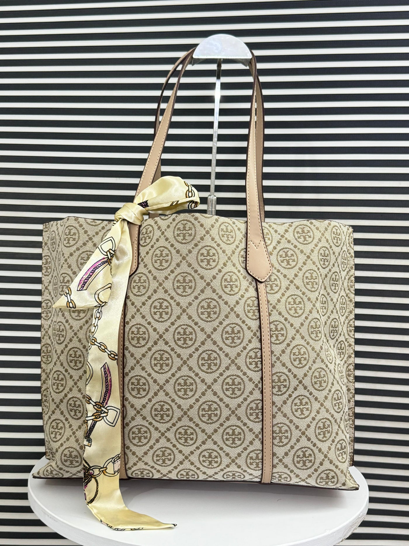 Tory Burch Perry Triple-Compartment Tote Bag Beige