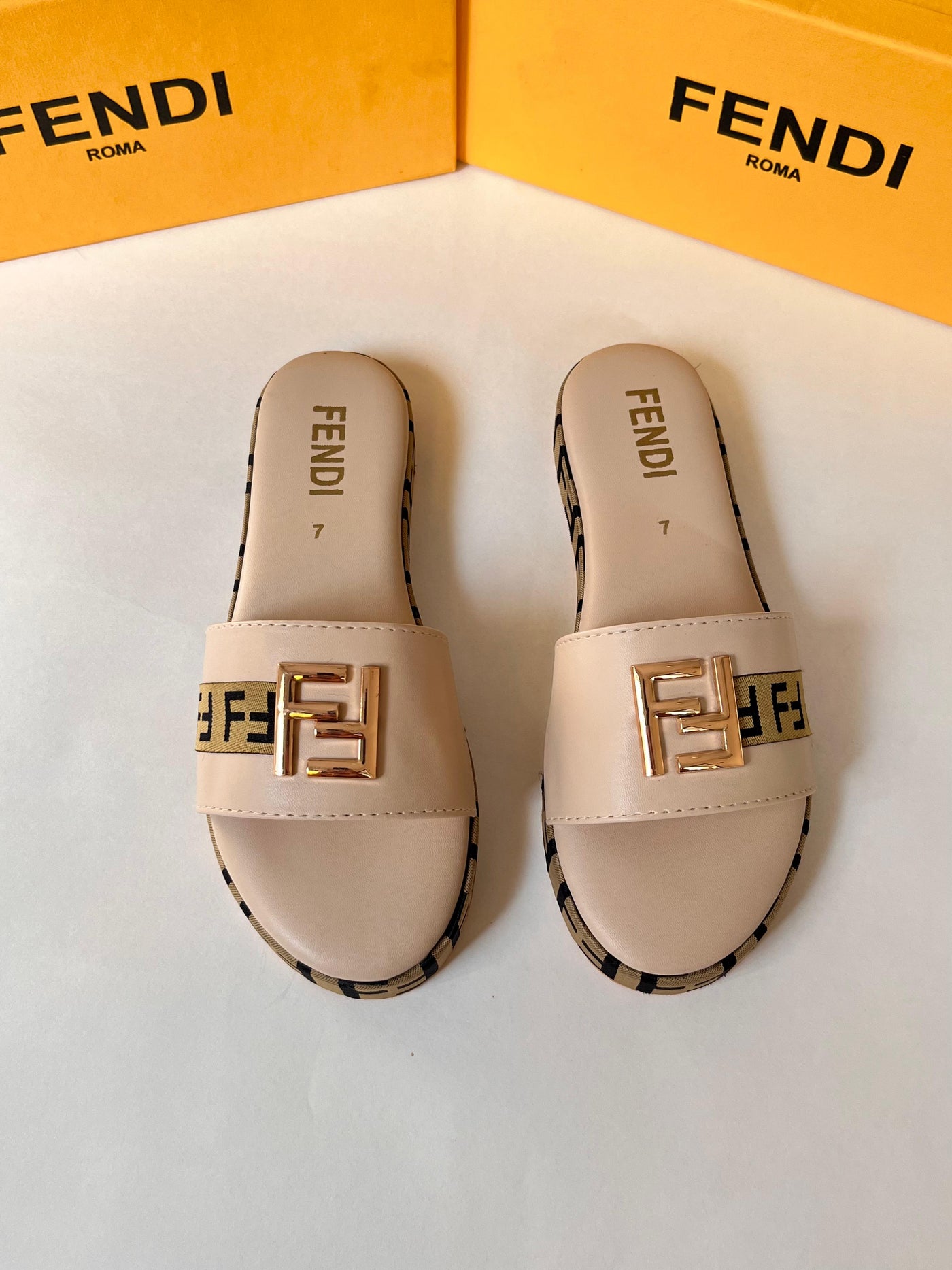 Fendi 1 inch's thick slide Wedge