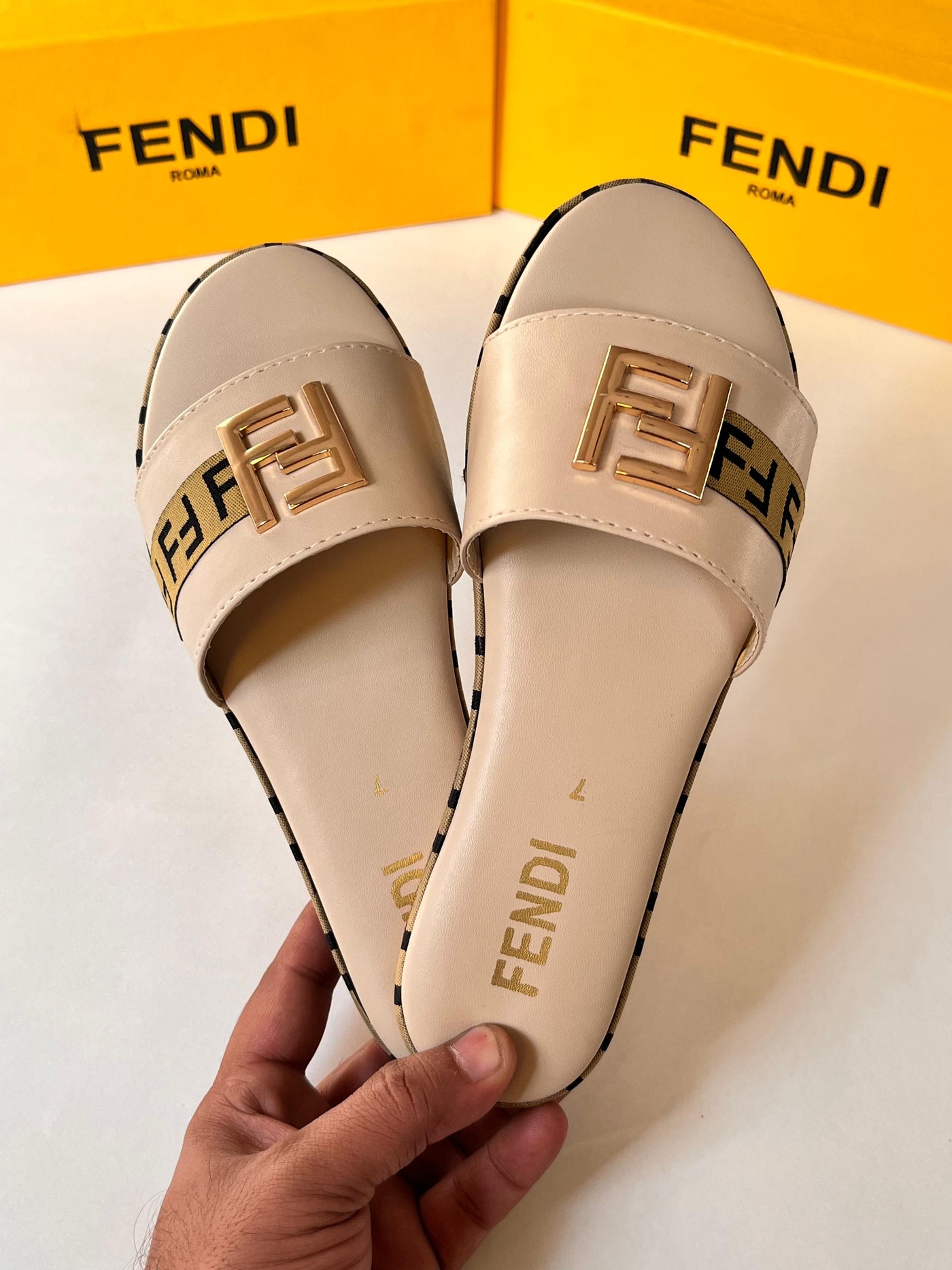 Fendi 1 inch's thick slide Wedge