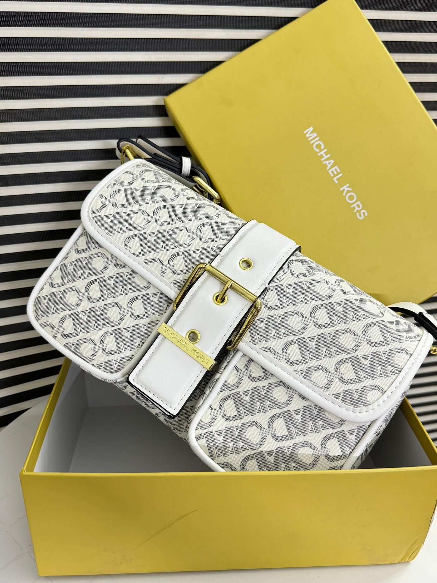 Michael Kors MKColby Medium Empire Monogram Shoulder Bag