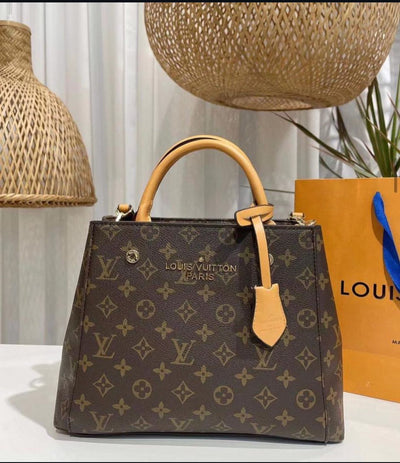 Louis Vuitton LV Montaigne Handbag MM