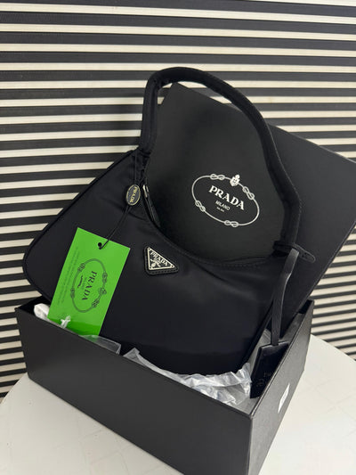 Famous Brand Pra-da Re Edition 2000 Mini Nylon Shoulder Bag for Women