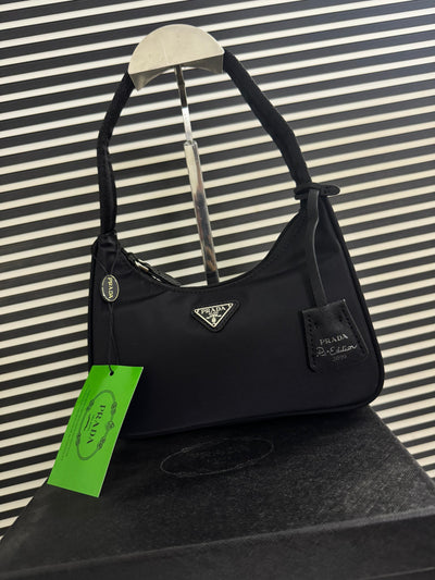 Famous Brand Pra-da Re Edition 2000 Mini Nylon Shoulder Bag for Women