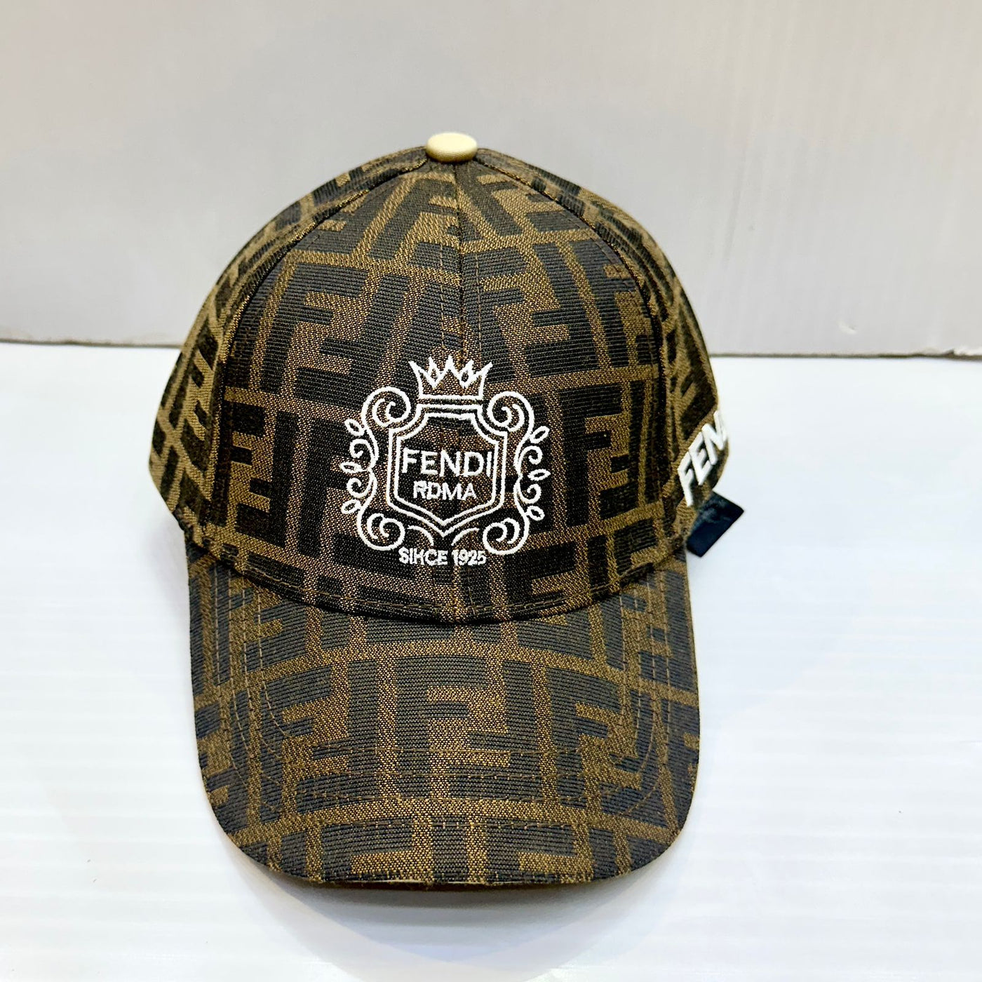 Famous Brand Fen-di Cap for Men and Women