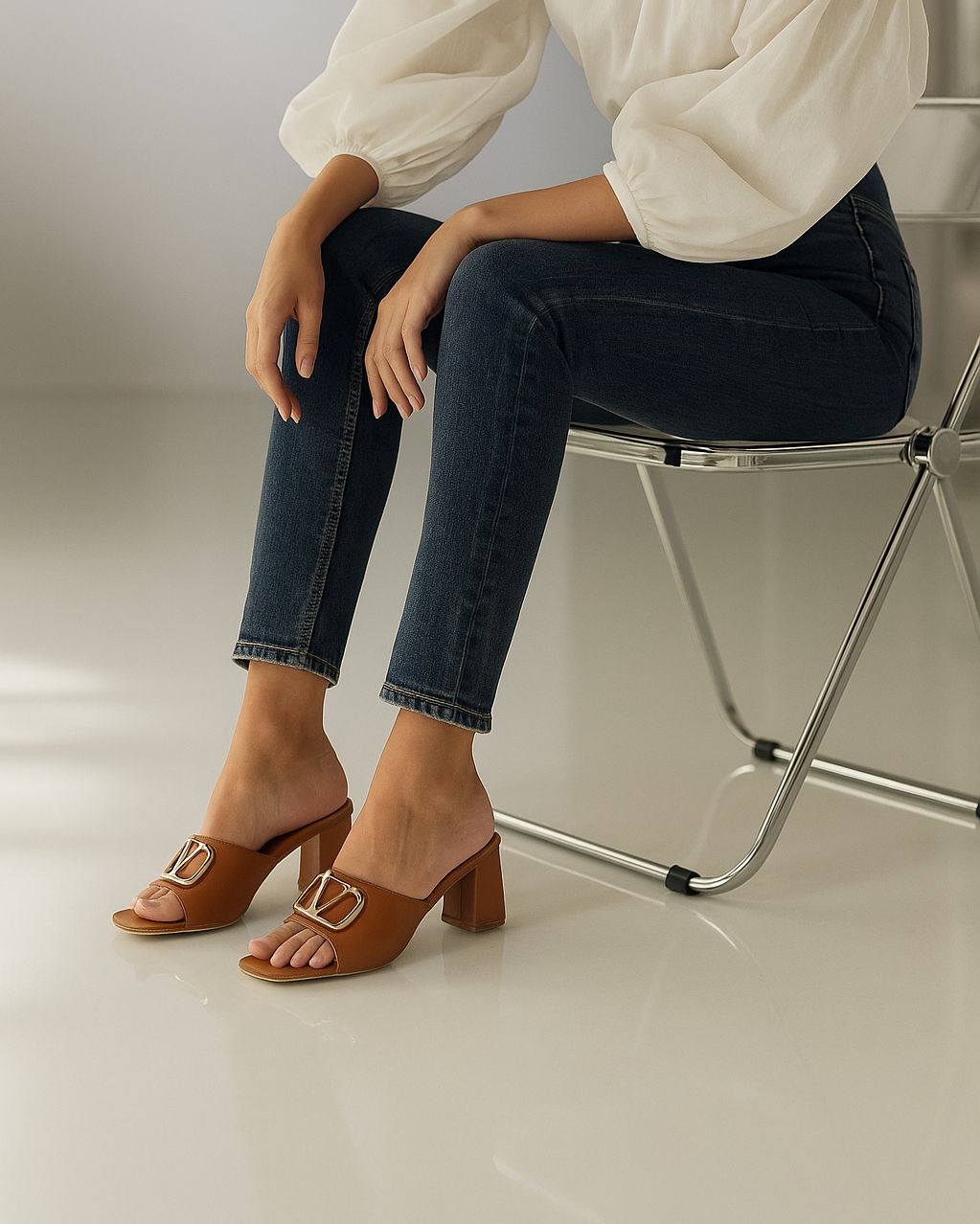 Fashion Brand V Valen-tino Garavani Block Heel for Women