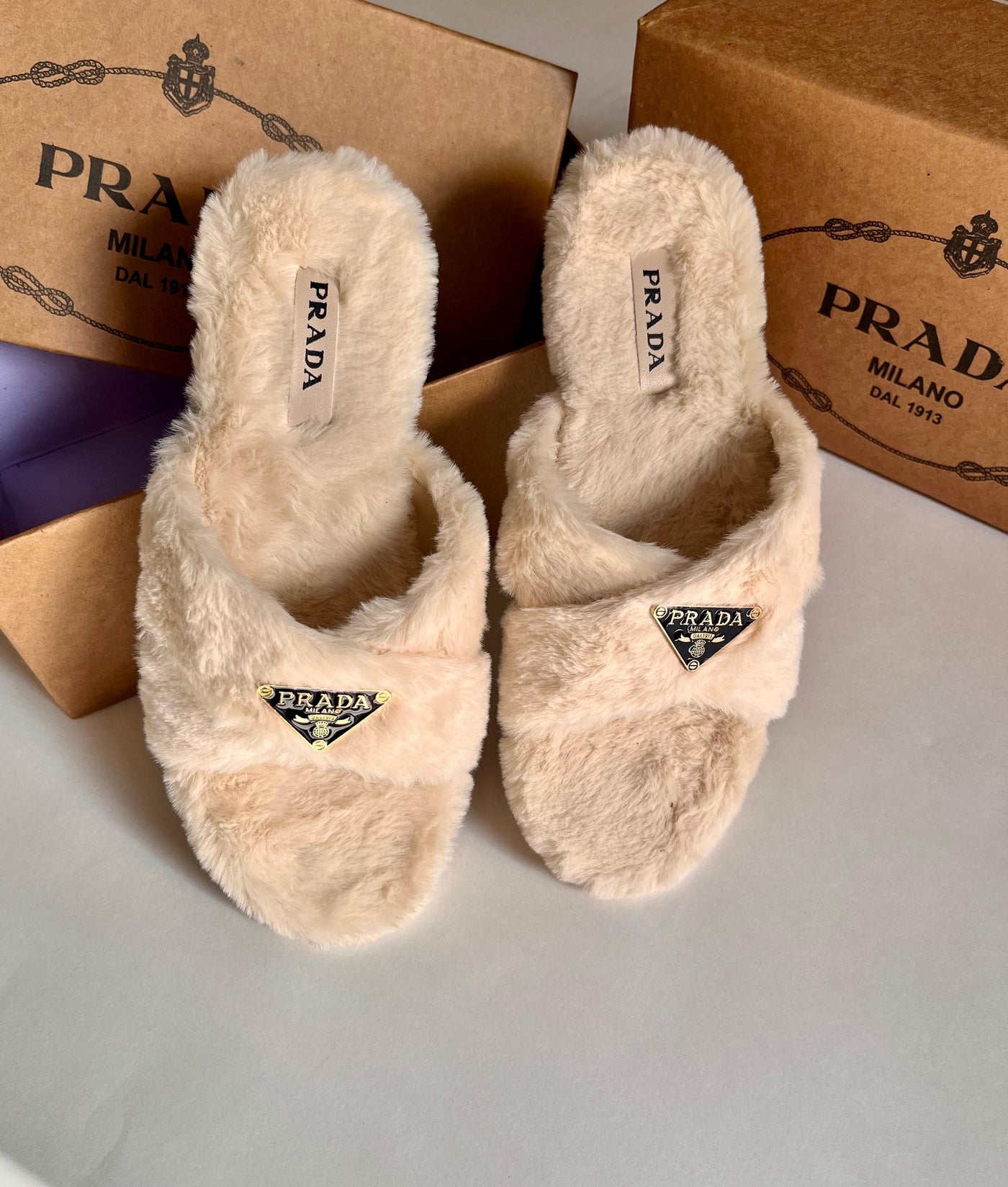 Famous Pra da Furr Slippers for Women