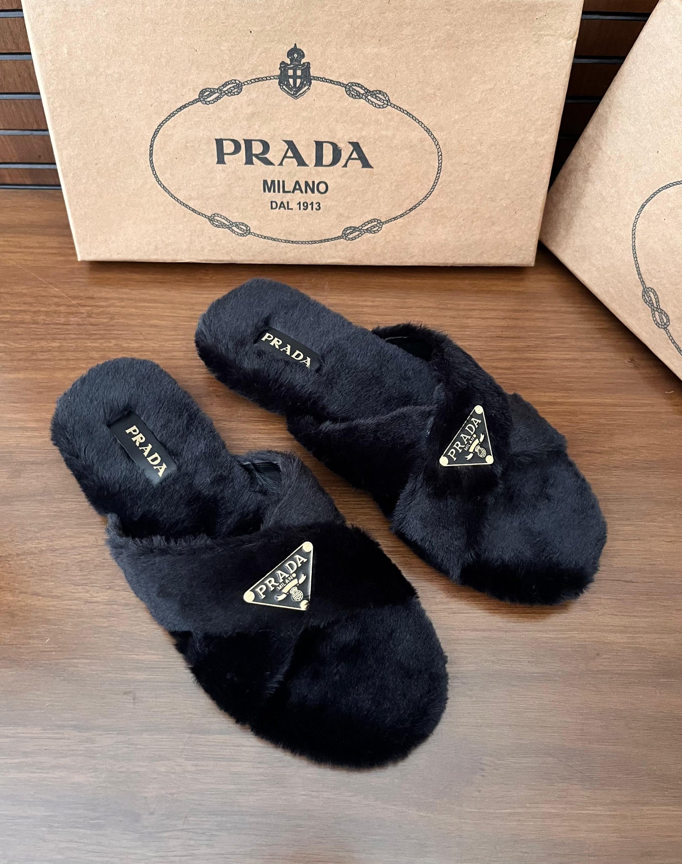 Famous Pra da Furr Slippers for Women