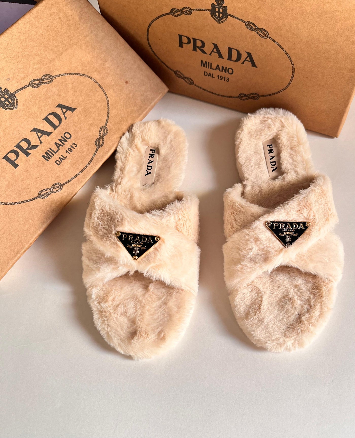 Famous Pra da Furr Slippers for Women