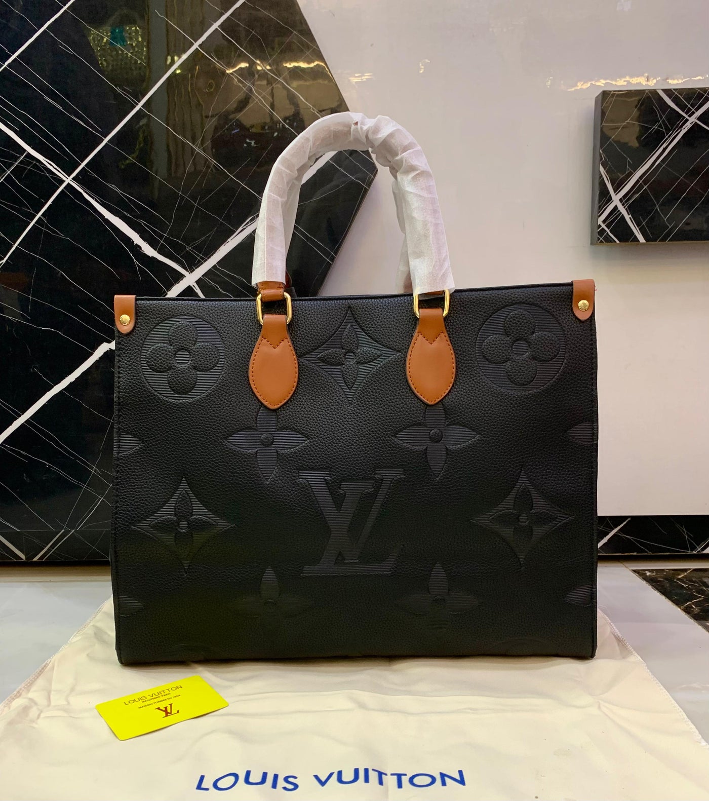 Luxury brand L-V tote bag for women
