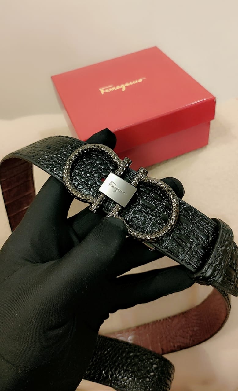 *Fer-ra-ga-mo *Crocodile texture 2 sided belts